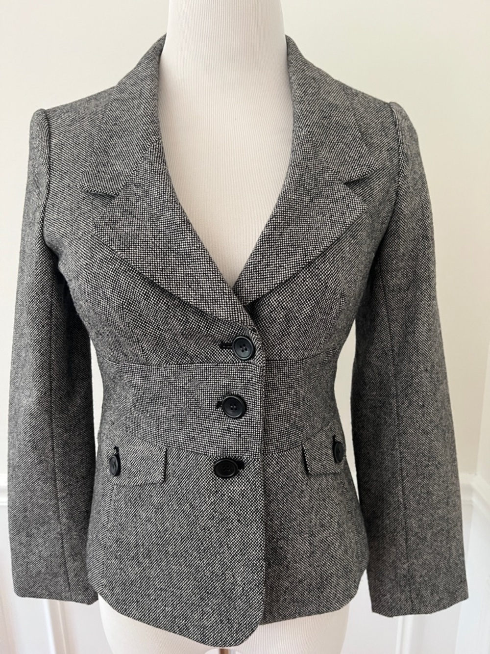 Tailored Gray Tweed Blazer